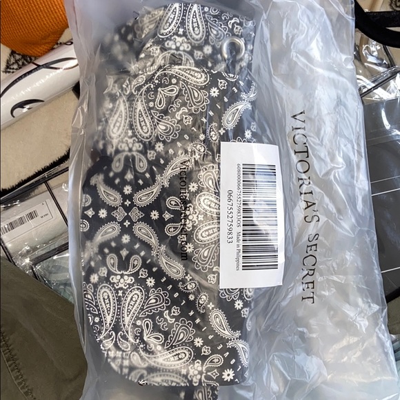 VICTORIA SECRET BACKPACK 😍 - Picture 5 of 5